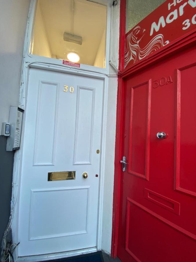 30 Willesden Lane Лондон Екстер'єр фото